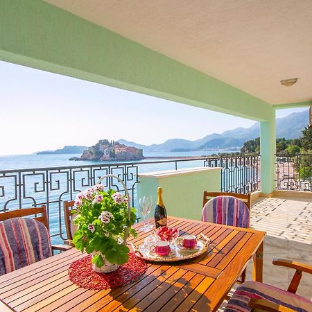 Montesan Luxury Apartment Beach Front Sveti Stefan Exterior photo