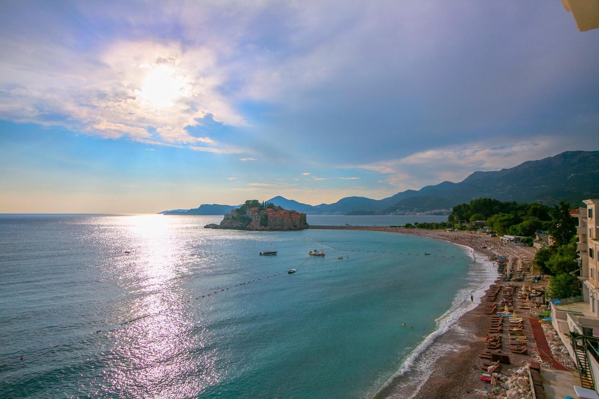 Montesan Luxury Apartment Beach Front Sveti Stefan Exterior photo